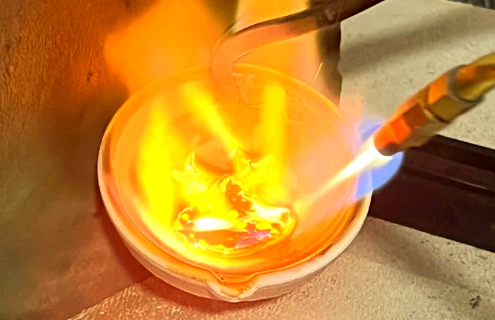 The Complete Guide to Silver Melting Point: Everything You Need to Know for Industrial and Jewelry Applications